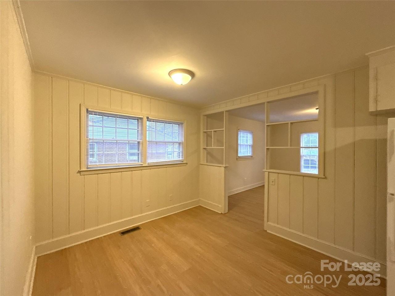 4409 Brooktree Dr - Photo 4 of 13