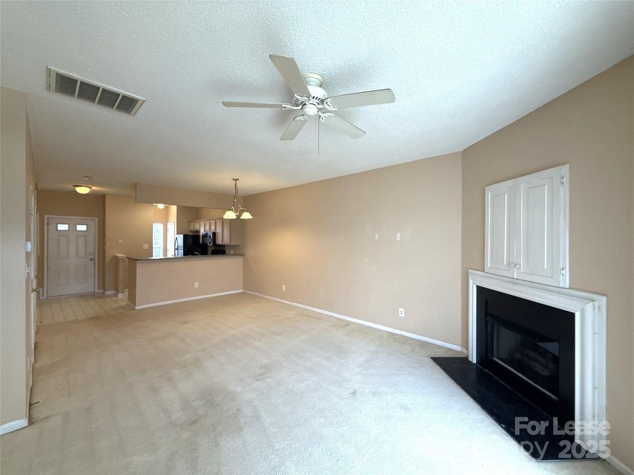 1515 Sylvia Ct - Photo 7 of 17