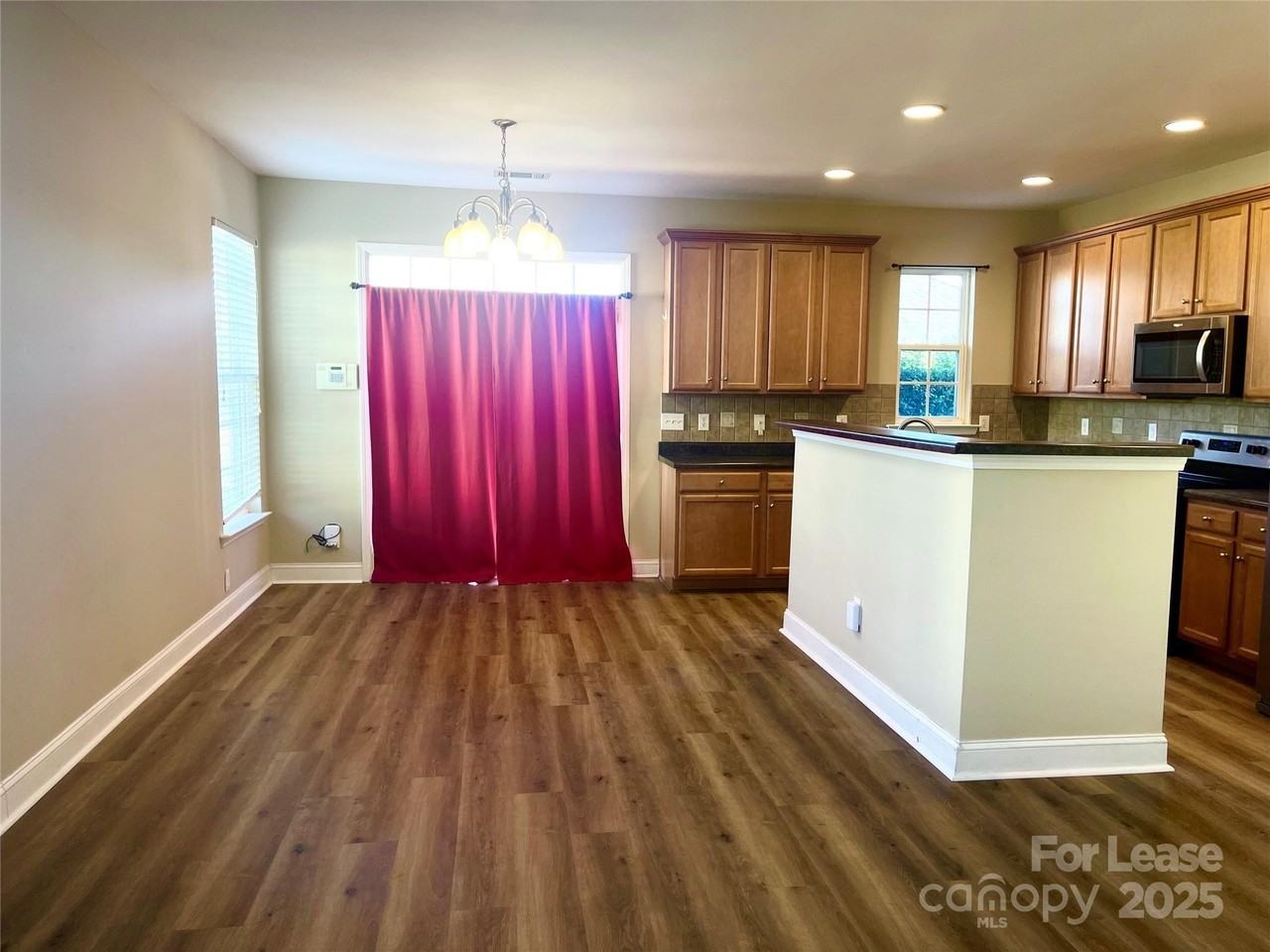 233 East Waterlynn Road - Photo 5 of 13