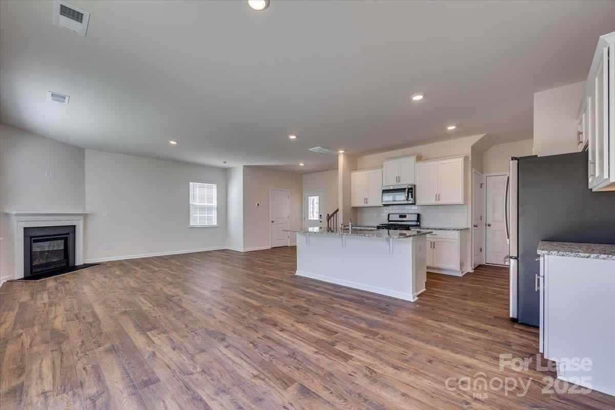 587 King Clover Ln - Photo 6 of 25