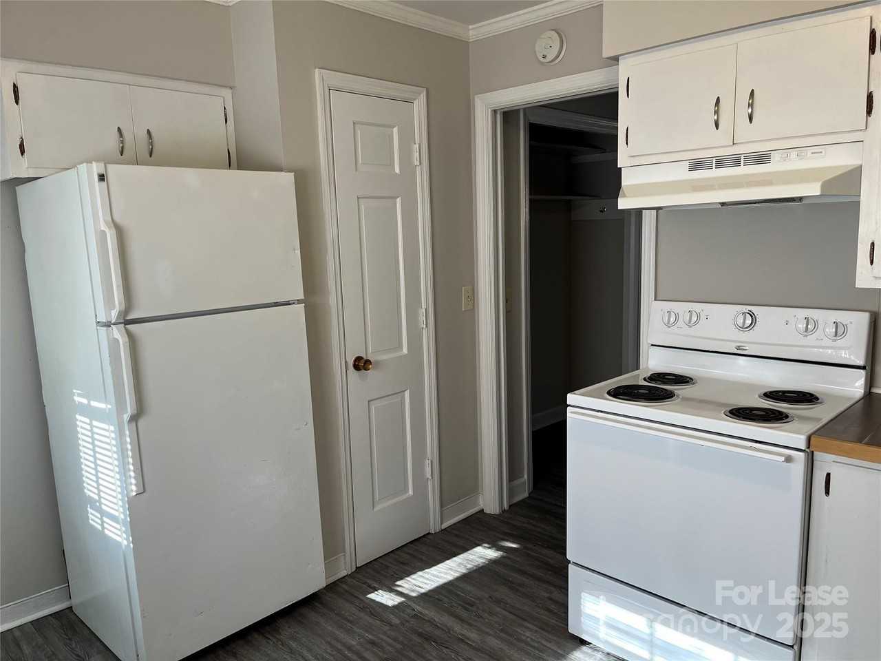 600 Montgomery Avenue #3 - Photo 3 of 9