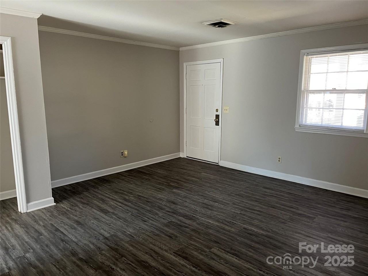 600 Montgomery Avenue #3 - Photo 5 of 9