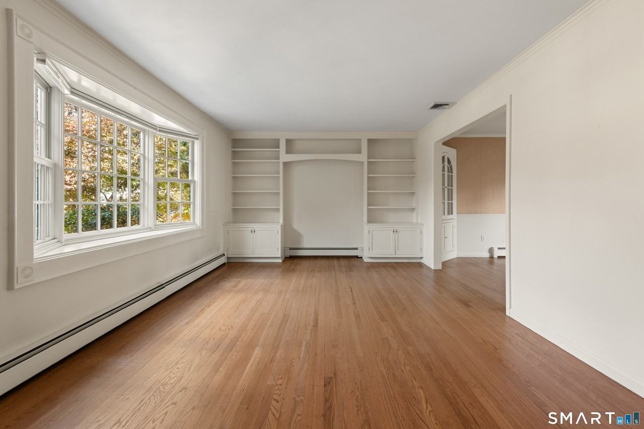 56 Drake Lane - Photo 6 of 35