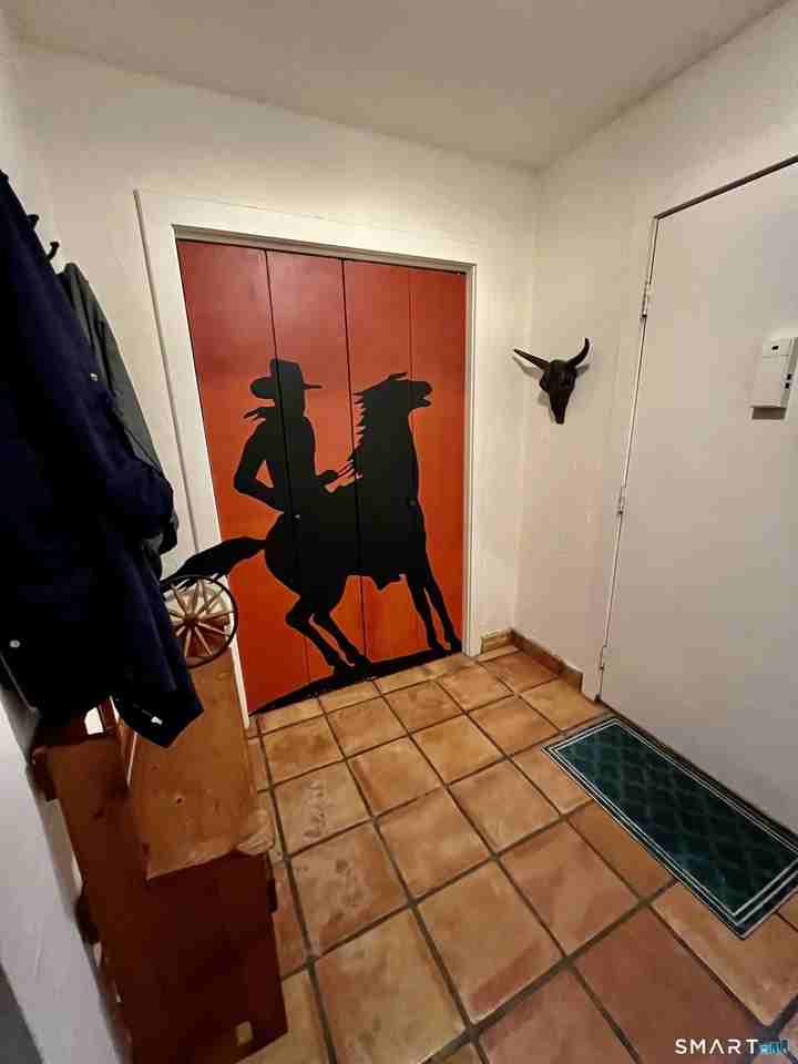 290 Cliffside Drive - Photo 2 of 40