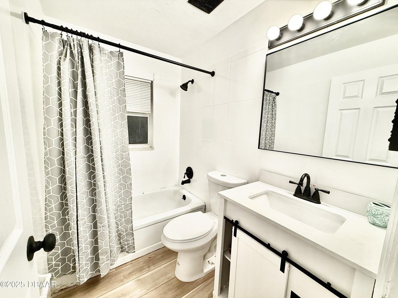 929 Derbyshire Road - Photo 6 of 23