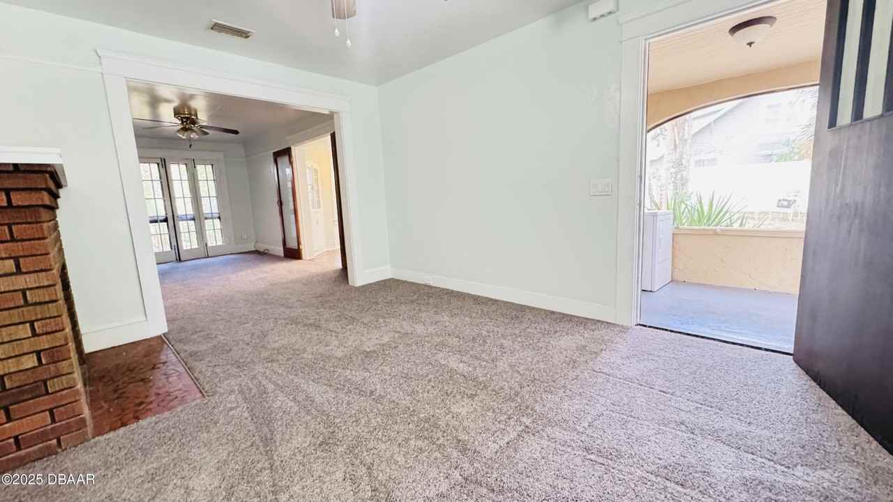 215 Glenview Boulevard #1 - Photo 3 of 17