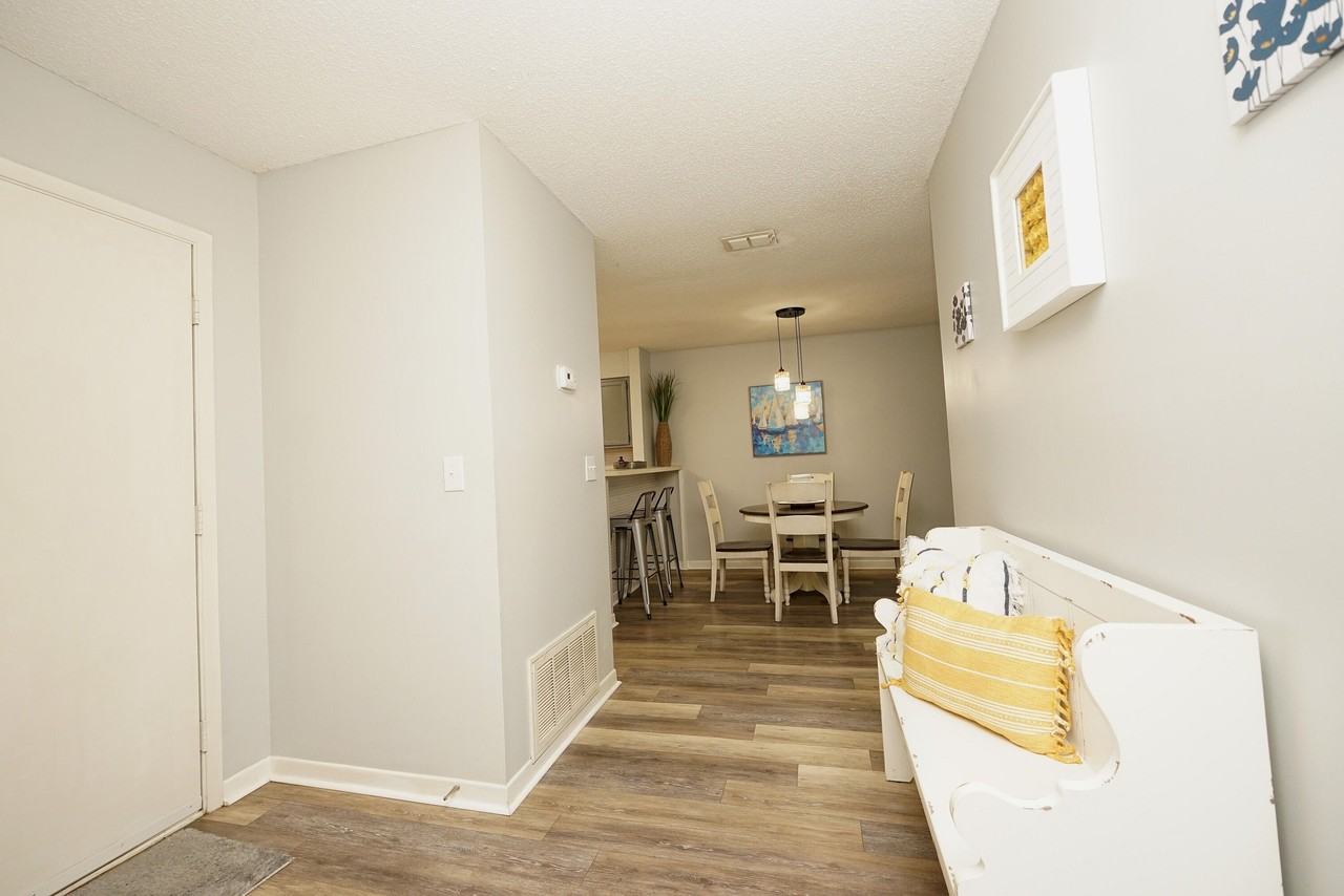 55 Bay Dr Apt 2202 #2202 - Photo 4 of 29