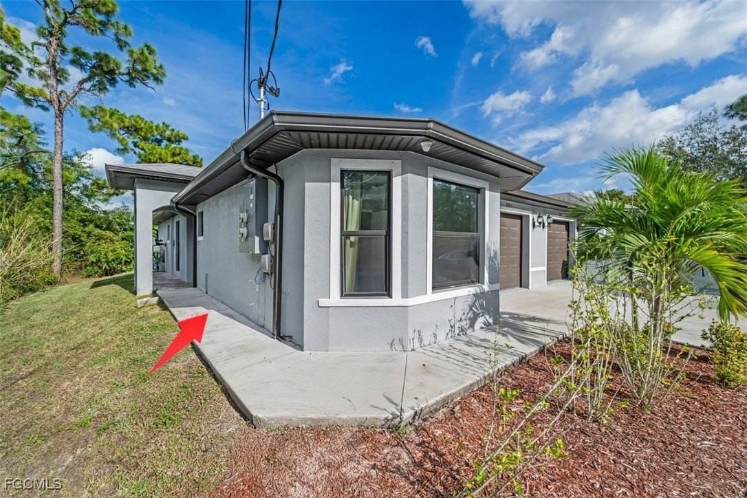 129 Meadow Rd - Photo 2 of 33