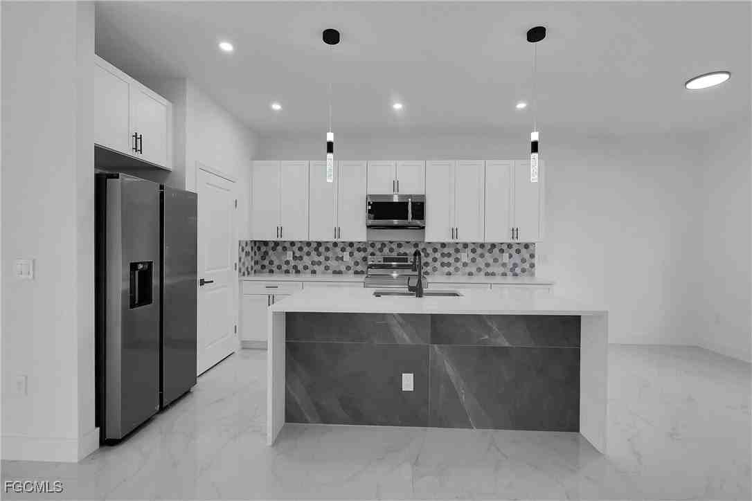 2810 44th St Sw - Photo 7 of 31