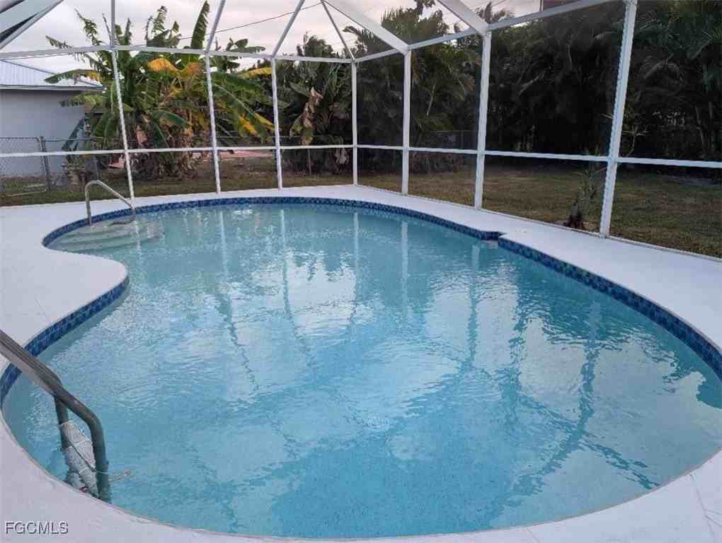 256 Se 46th Ter - Photo 2 of 15