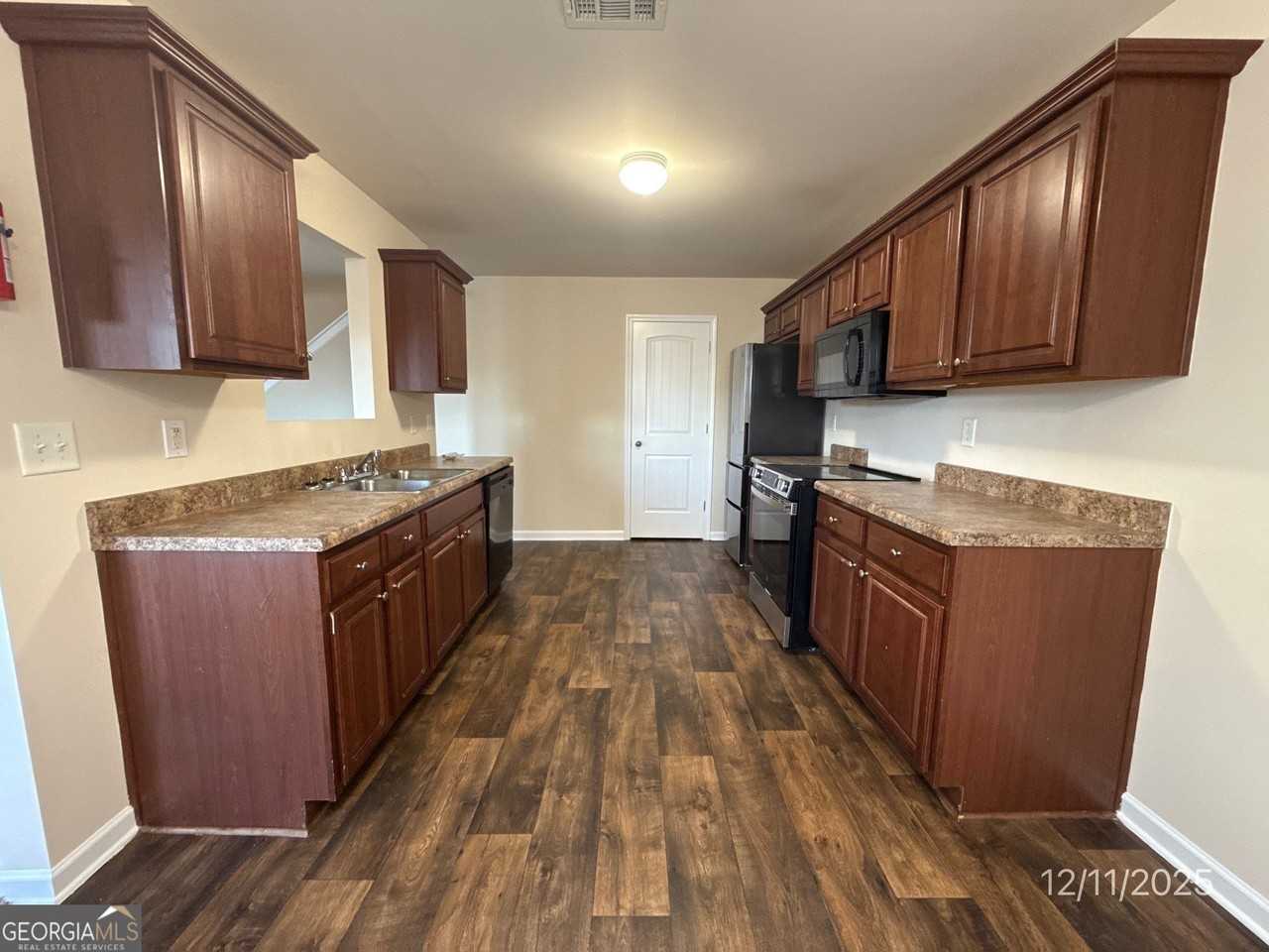 1122 Mcconaughy Ct - Photo 5 of 13