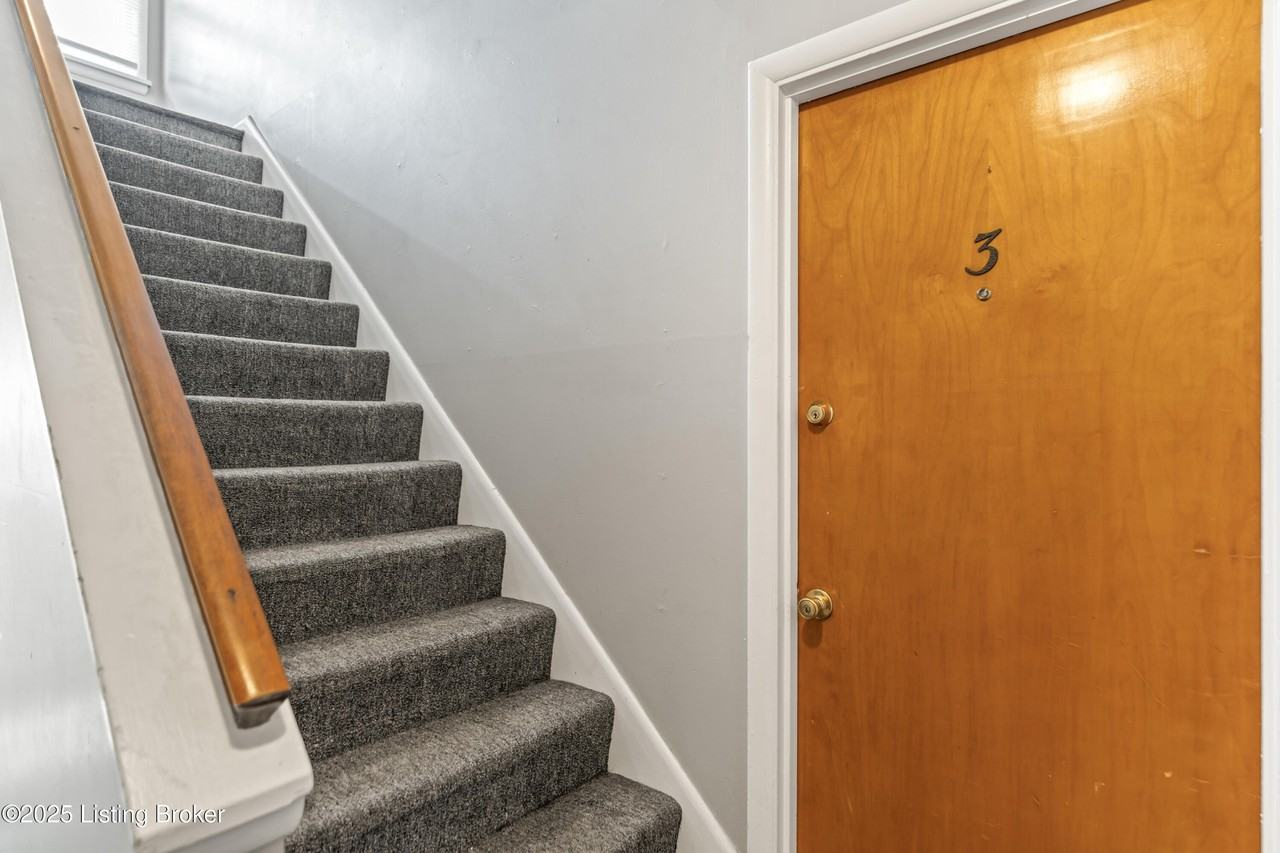 2220 Heather Lane #8 - Photo 4 of 12