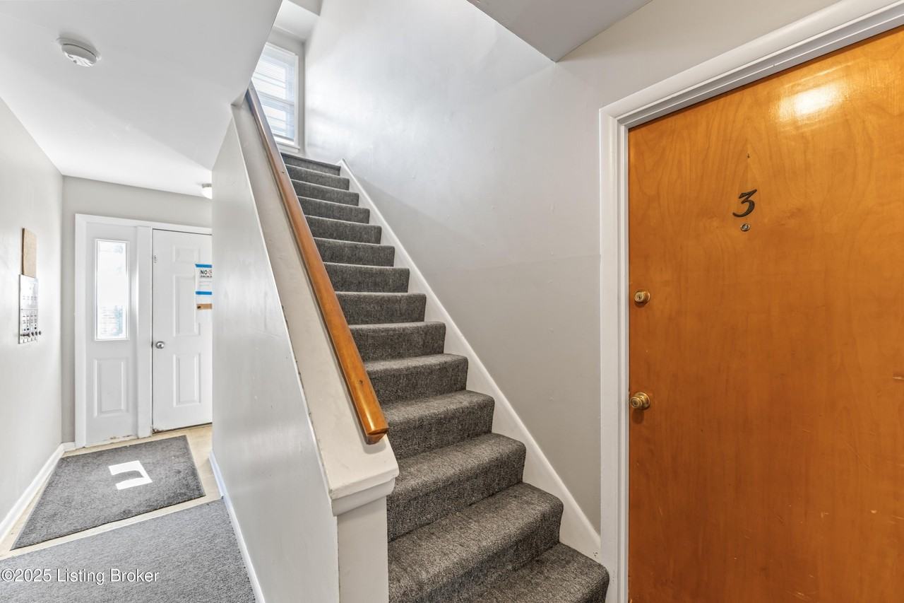 2220 Heather Lane #8 - Photo 5 of 12