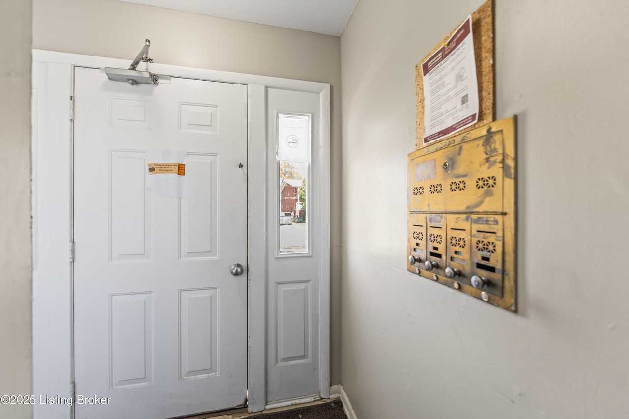 2220 Heather Lane #8 - Photo 6 of 12