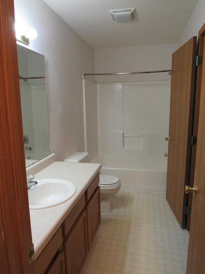 469 Haymes Court - Photo 6 of 14