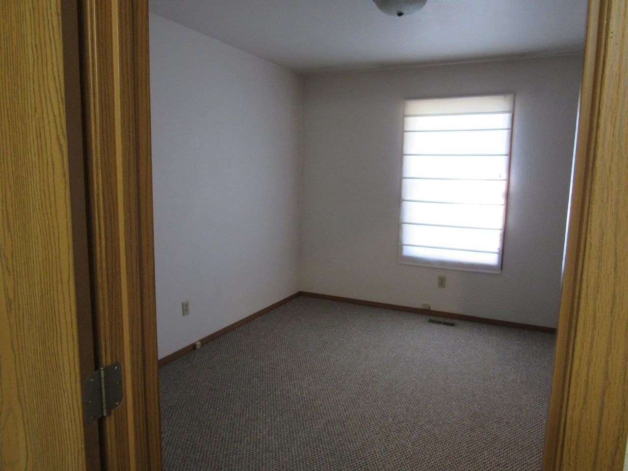 469 Haymes Court - Photo 7 of 14