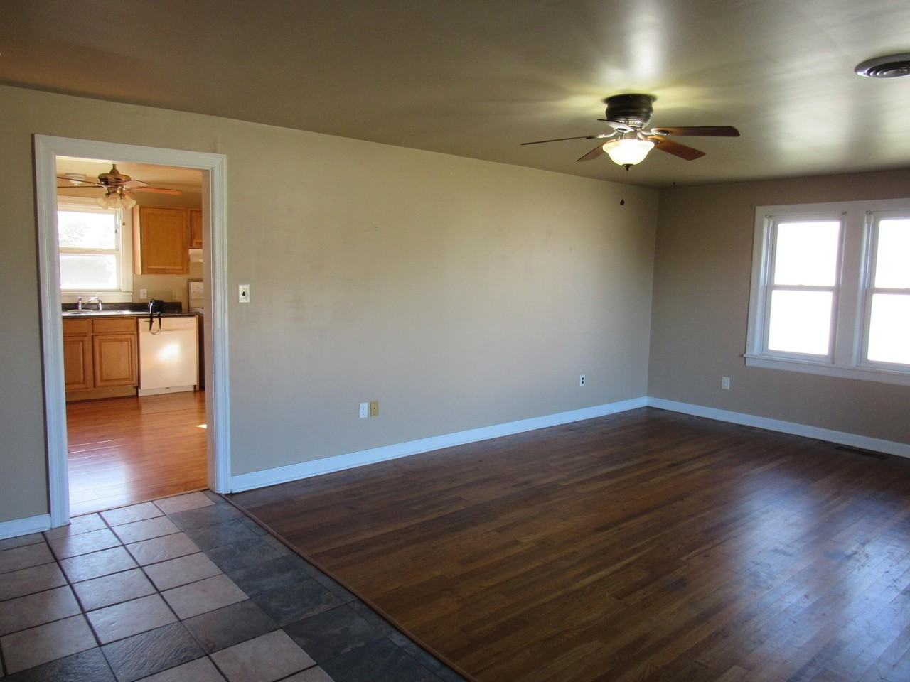 636 West Washington Street - Photo 4 of 18