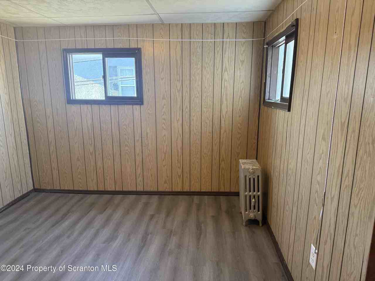 1413 Swetland St - Photo 7 of 9