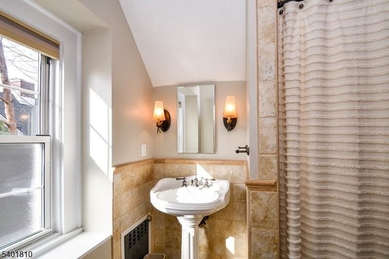 15 Euclid Avenue #3 - Photo 2 of 14