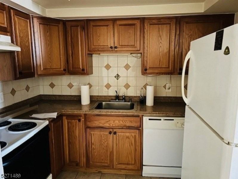 16 Walling Avenue #204 - Photo 2 of 2