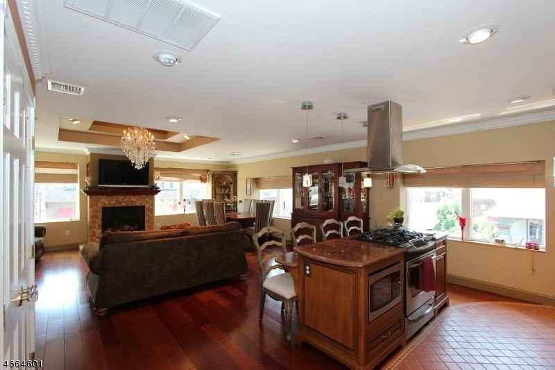 527 Franklin Avenue #1 - Photo 2 of 7