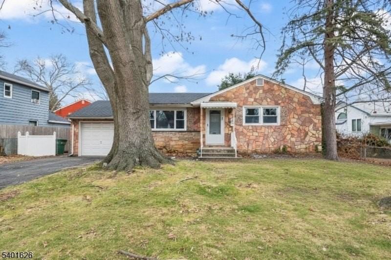 929 Heaton Pl - Photo 2 of 31