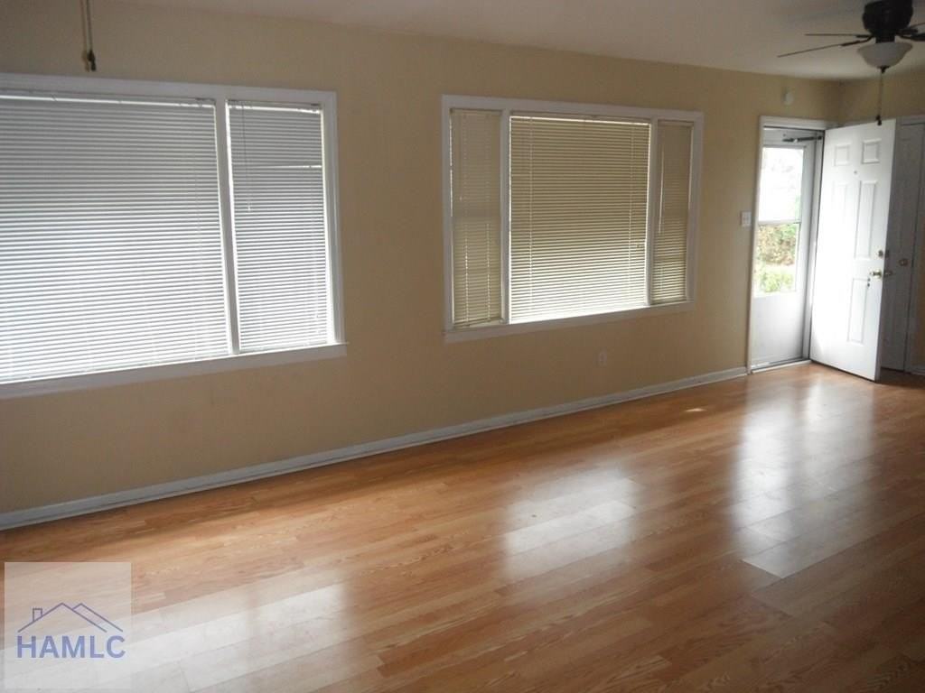 503 Stewart Drive - Photo 3 of 6