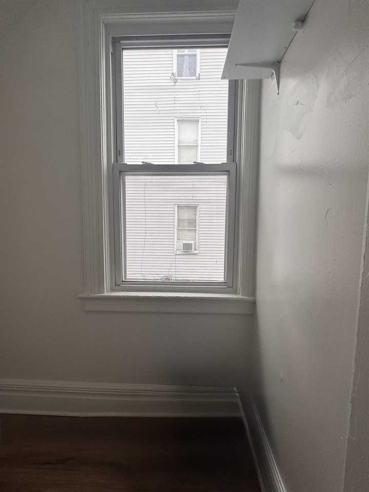 318 Randolph Avenue #1 - Photo 5 of 15