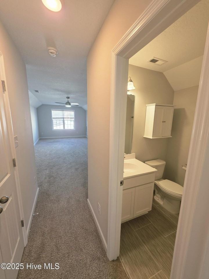 1106 Carteret Manor Dr - Photo 4 of 35