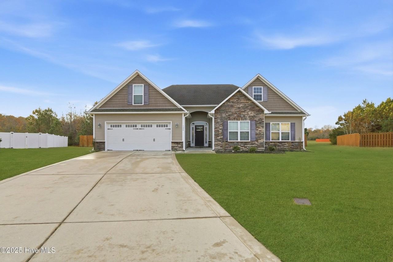 124 Regatta Way - Photo 2 of 50