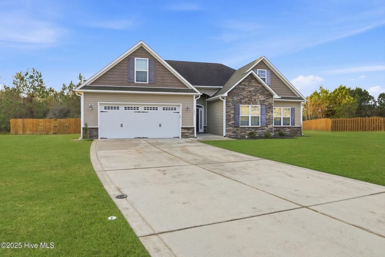 124 Regatta Way - Photo 3 of 50