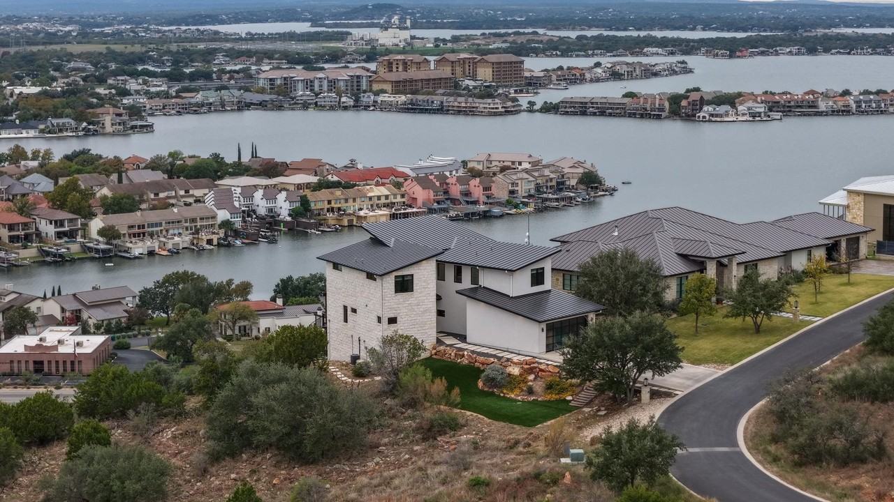 209 Dalton Circle - Photo 2 of 30