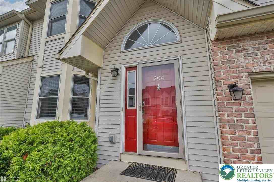 204 Ridings Cir - Photo 2 of 50