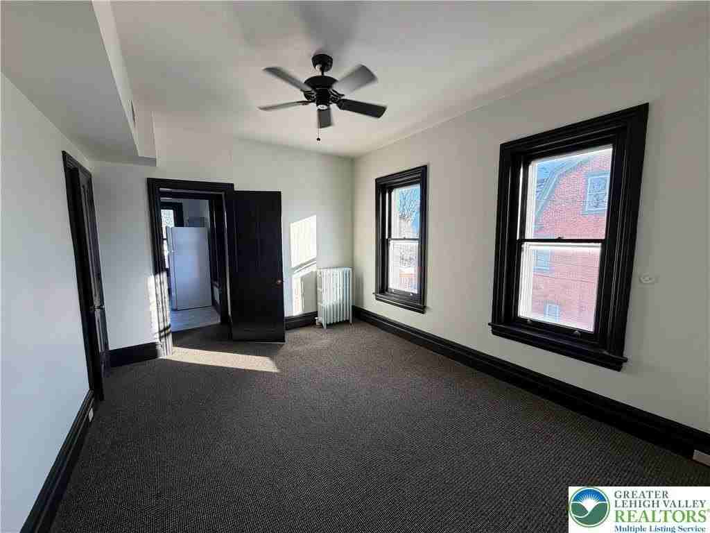 146 W Broad St - Photo 6 of 14