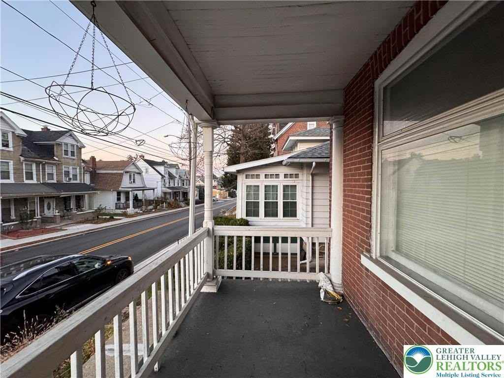 926 Broadway - Photo 3 of 11