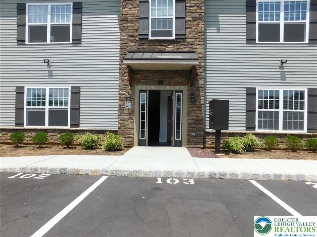 2321 Linford St Apt 102 #102