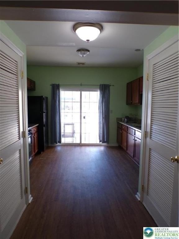 2022 Mercer Way - Photo 4 of 13