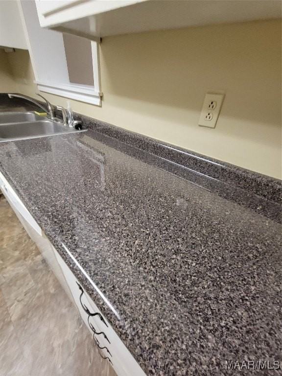 1135 Lombard Dr - Photo 7 of 17