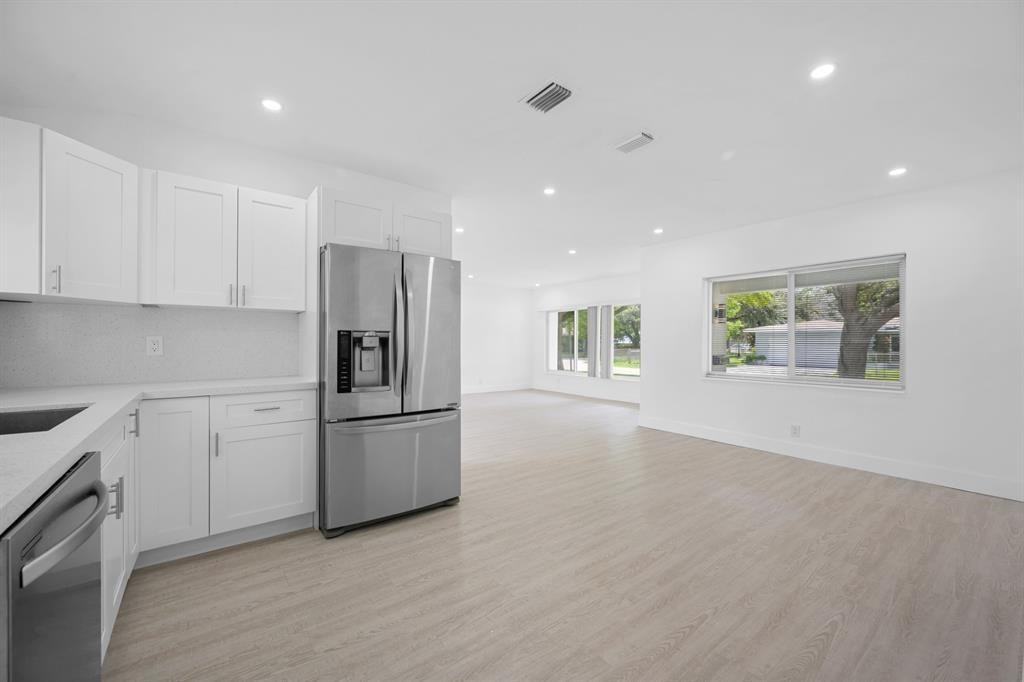 2601 Taylor St - Photo 3 of 8