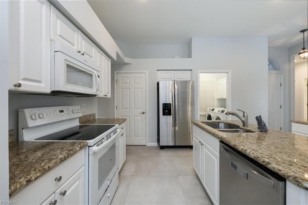 6429 Autumn Woods Blvd - Photo 5 of 8