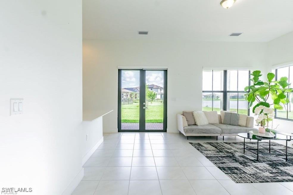 5040 Frattina St - Photo 7 of 8