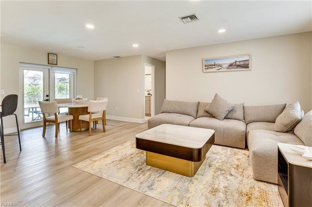 6030 Perthshire Ln - Photo 5 of 8