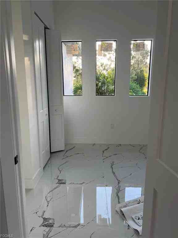 813 Aiken Ave - Photo 5 of 8