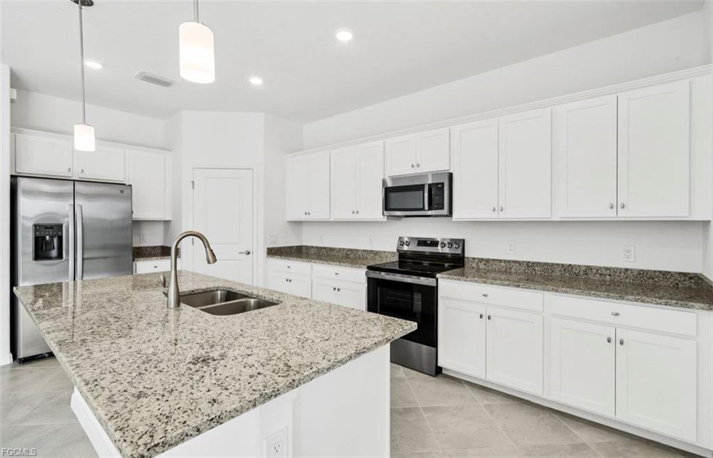 15059 Palamos Cir - Photo 4 of 8