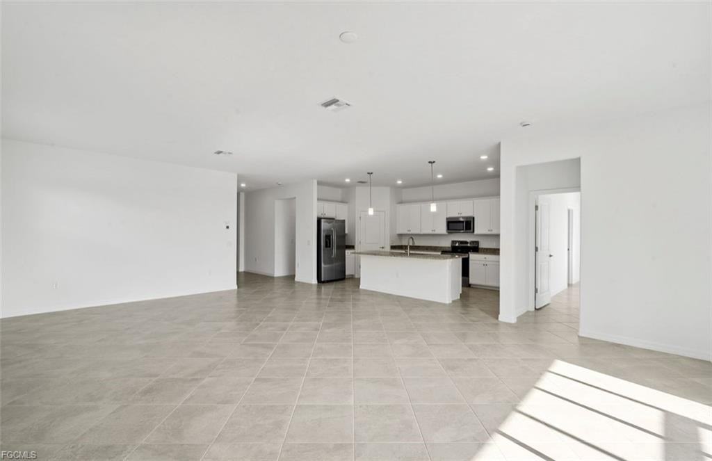 15059 Palamos Cir - Photo 5 of 8