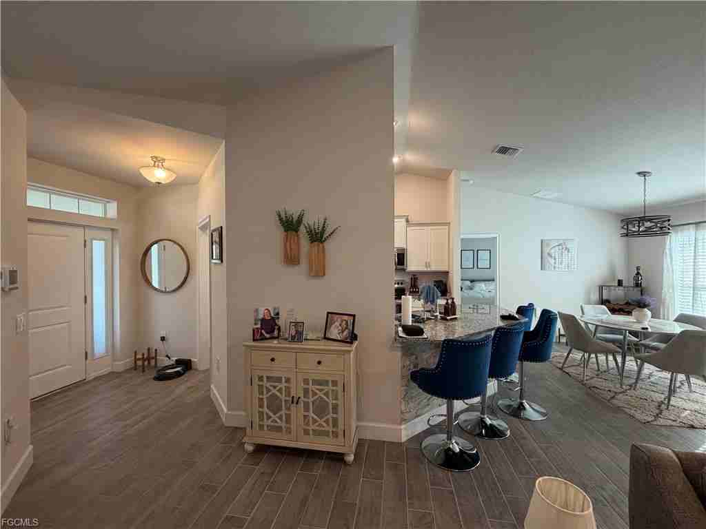 4236 Ne 20th Pl - Photo 5 of 8