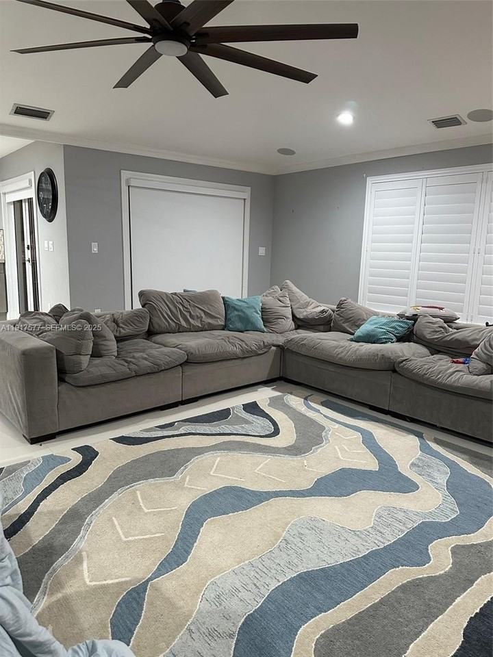 15845 Sw 153rd Ave #0 - Photo 7 of 27