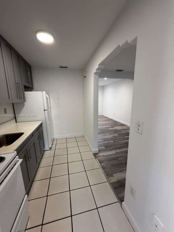 2882 Sw 16th St #2882 - Photo 7 of 43