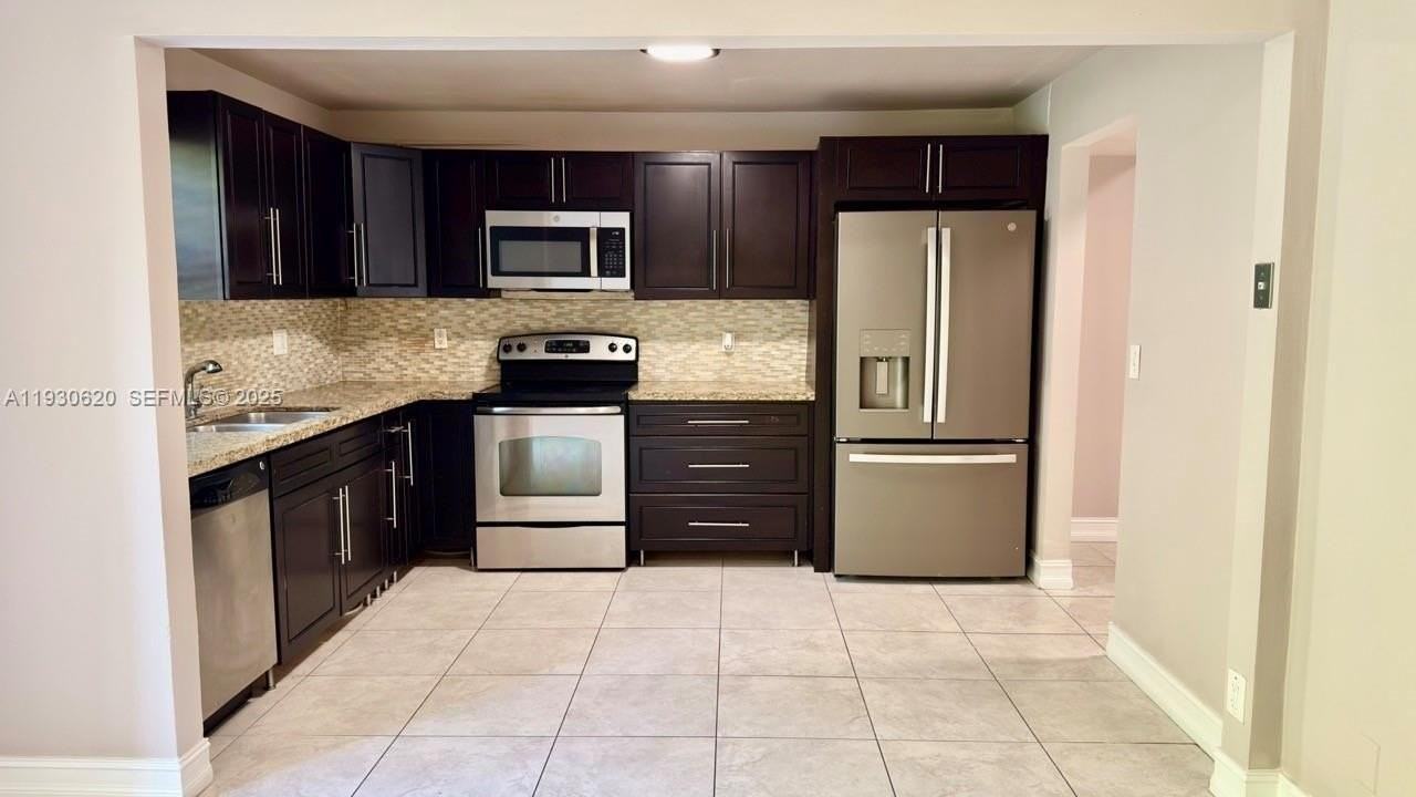 3064 Riverside Dr #6G - Photo 6 of 23