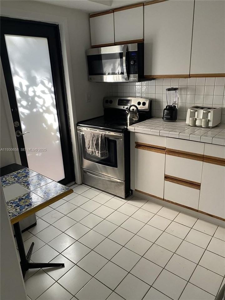 8950 Collins Ave #7 - Photo 2 of 24